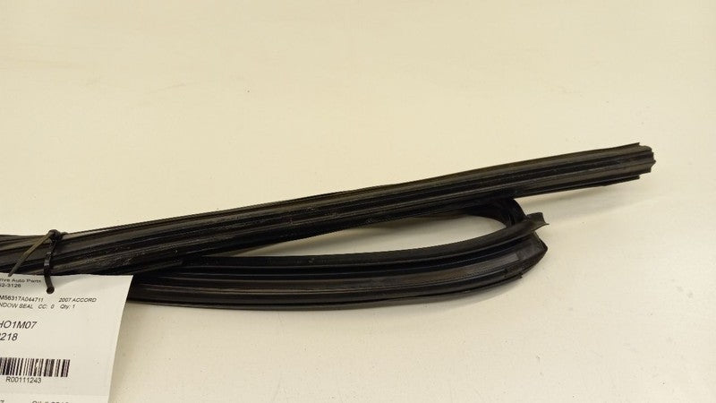 Honda Accord Door Glass Window Seal Rubber Left Rear Back 2007 2006 2005 2004