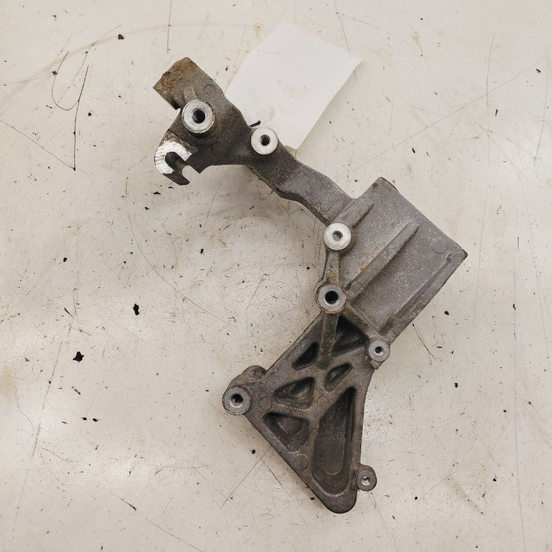 Mitsubishi Outlander   Alternator Mount Bracket  2018 2017 2016