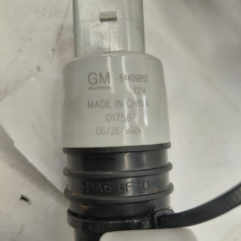 Chevy Trax Windshield Washer Wash Fluid Reservoir Motor Pump Electric 