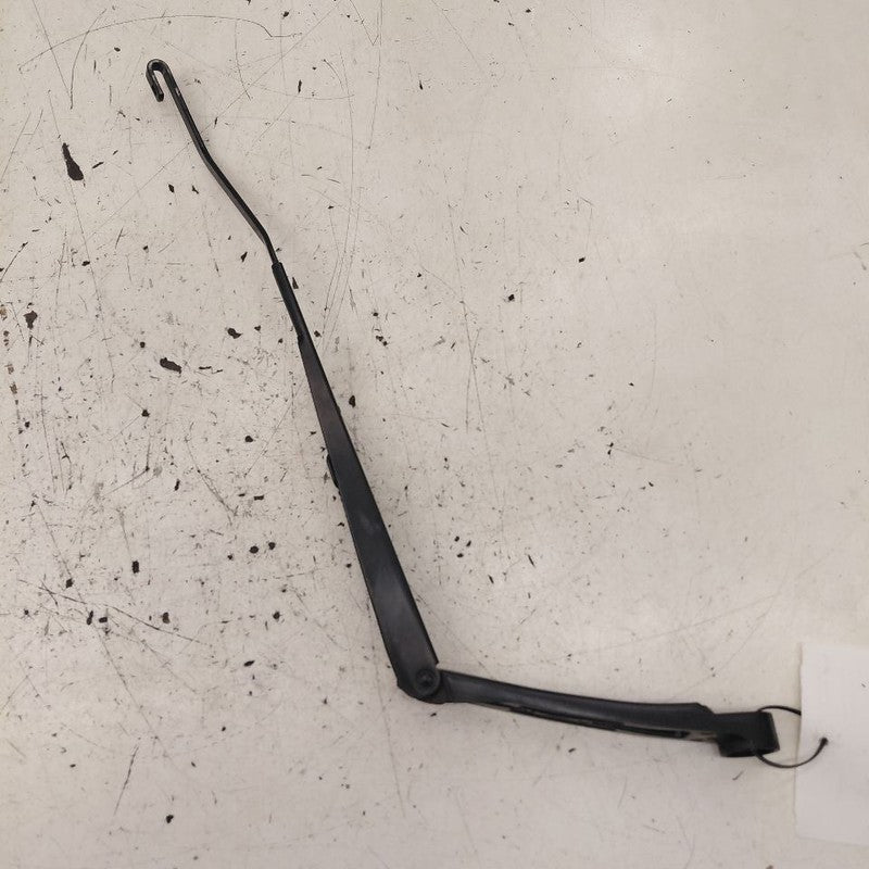 Nissan Versa Windshield Wiper Arm Left Driver  2019 2018 2017 2016