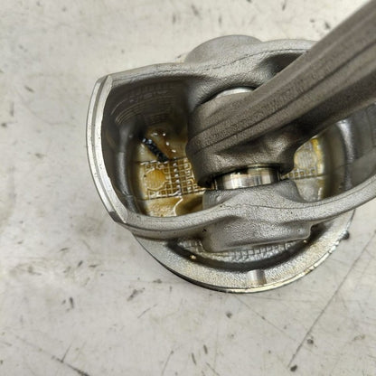 Toyota Prius Single Piston With Connecting Rod   1.8 2022 2021 2020