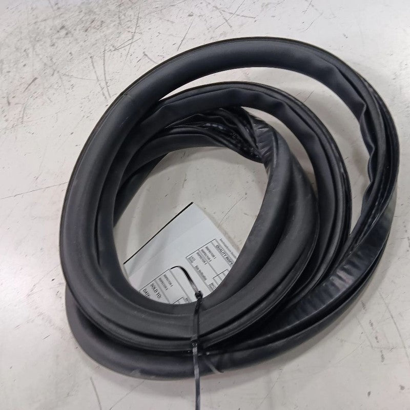 Jeep Renegade On Body Door Jamb Seal Rear Left Driver Back   2021 2020