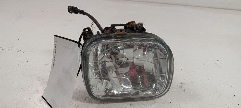 84501FC092 Driver Corner/Park Light Fog Light -driving Bumper Mounted Fits 98-00 FORESTER 