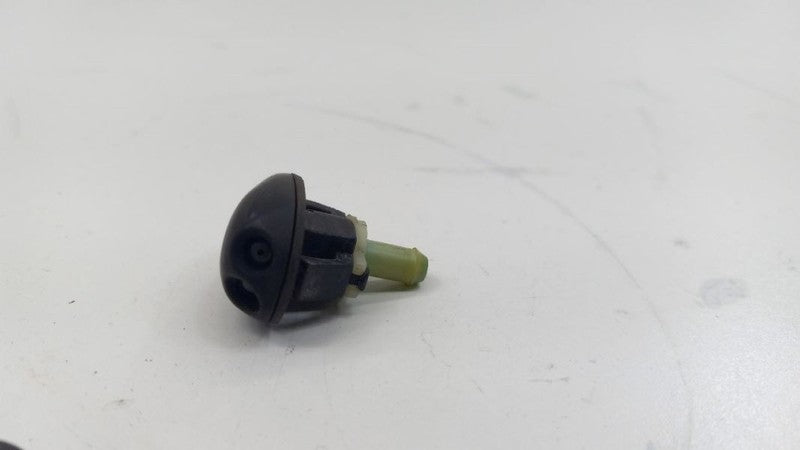 Nissan Sentra Windshield Wiper Washer Fluid Hood Sprayer Nozzles 2006 2005 2004 