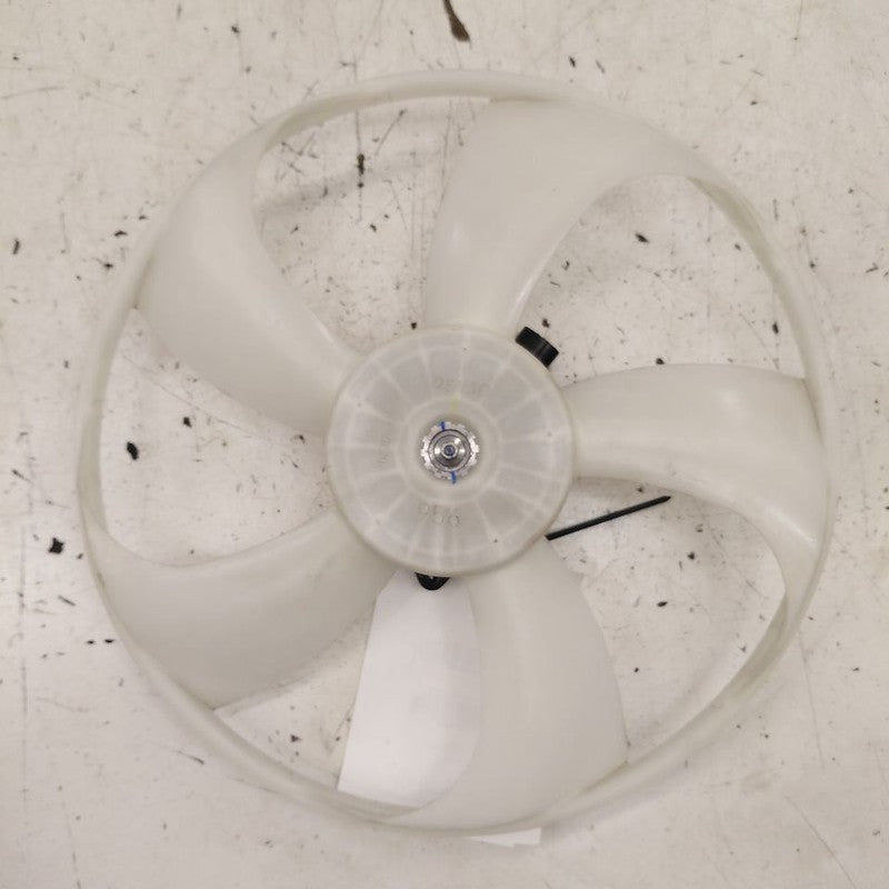 Radiator Cooling Fan Fits 17-24 Mitsubishi Mirage