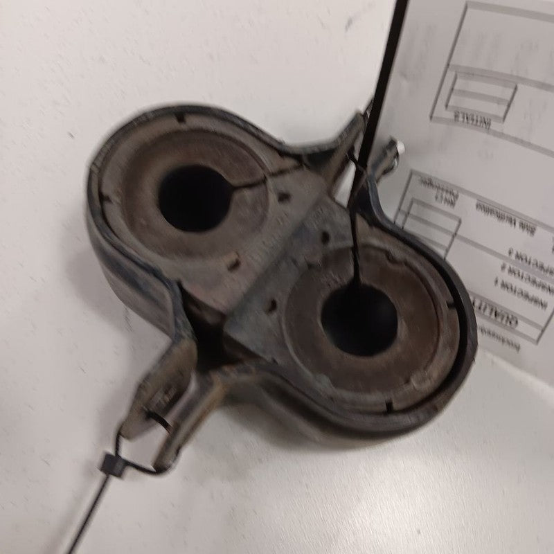 Toyota Yaris Front Sway Bar Bushing Mounting Bracket  2020 2019 2018 2017 2016