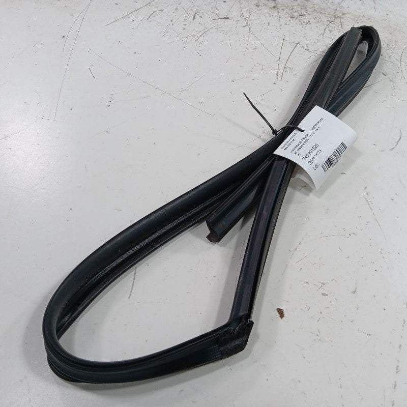 Kia Sportage Door Glass Window Seal Rubber Right Passenger Front  2022 2021 2020