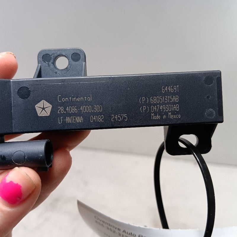 Jeep Compass Antenna Keyless Entry Module 68051315AB 2017 2018 2019 2020 2021