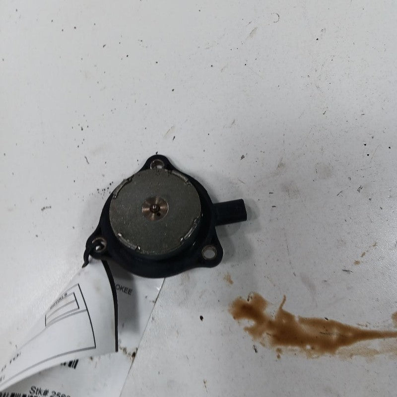 Jeep Cherokee Variable Timing Gear Oil Control Valve Solenoid Cylinder