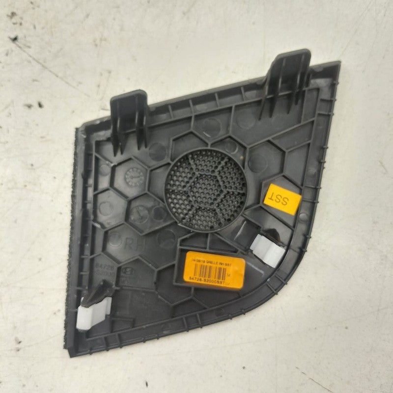 Hyundai Santa Fe Dash Speaker Cover Right Passenger Side  2019 2020