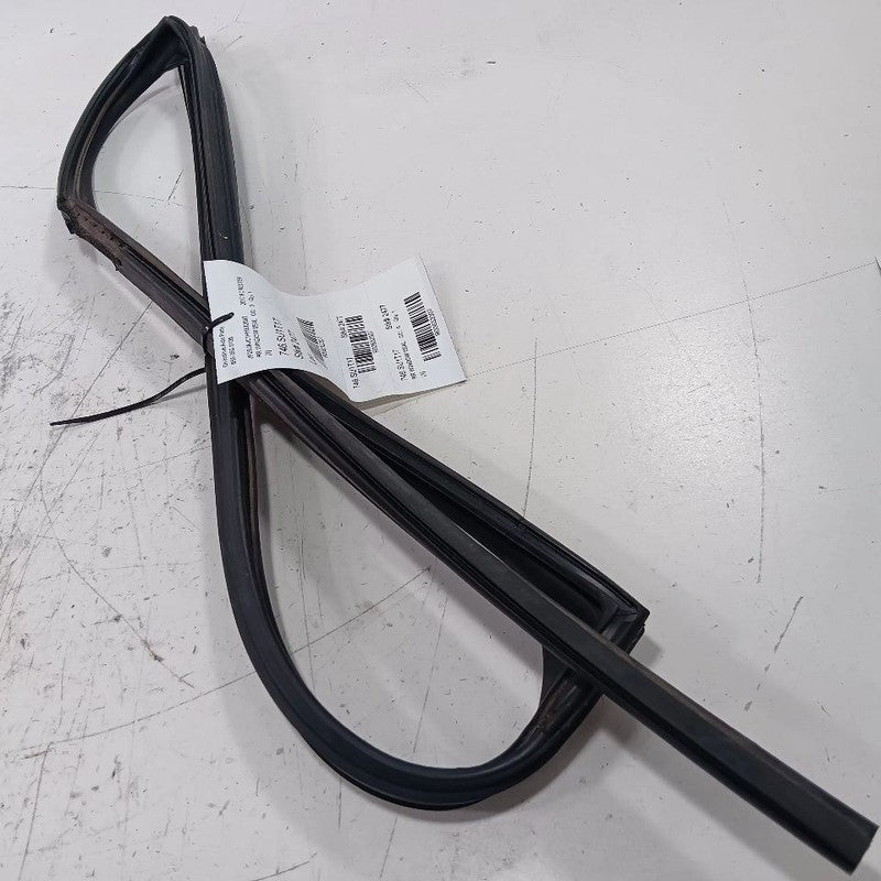 Subaru Forester Door Glass Window Seal Rubber Right Passenger Rear Bac