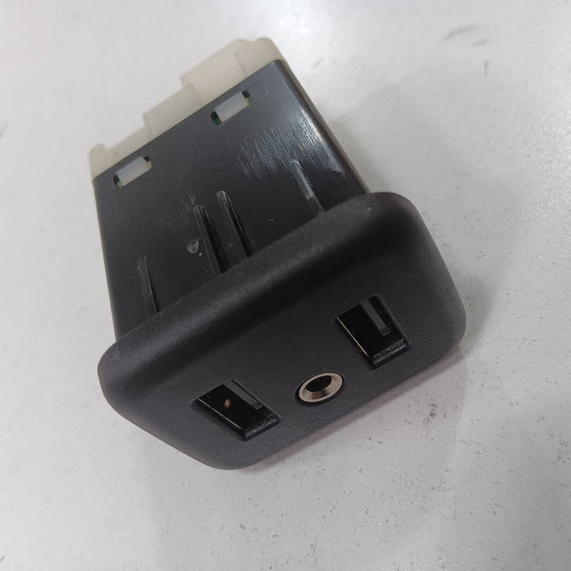 Buick Encore USB Plug In Hub Port  2022 2021 2020 2019 2018