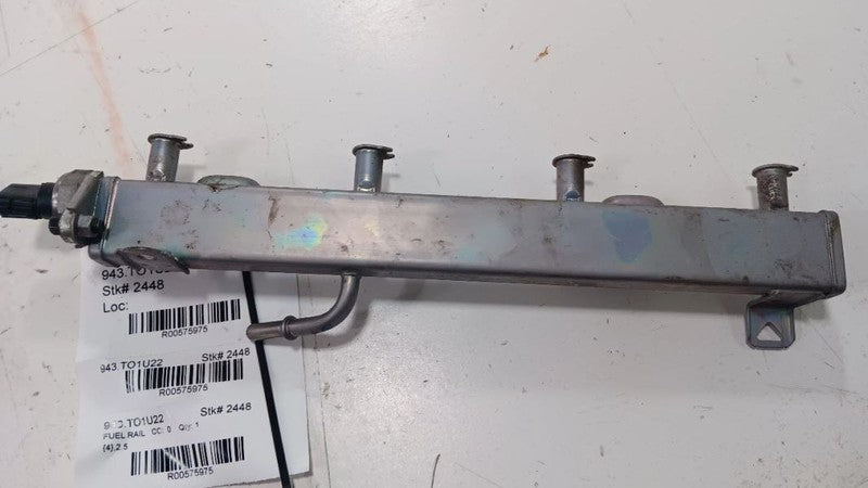 Toyota Camry Fuel Rail Injection Injector Mount Bar  2021 2022 2023 OE