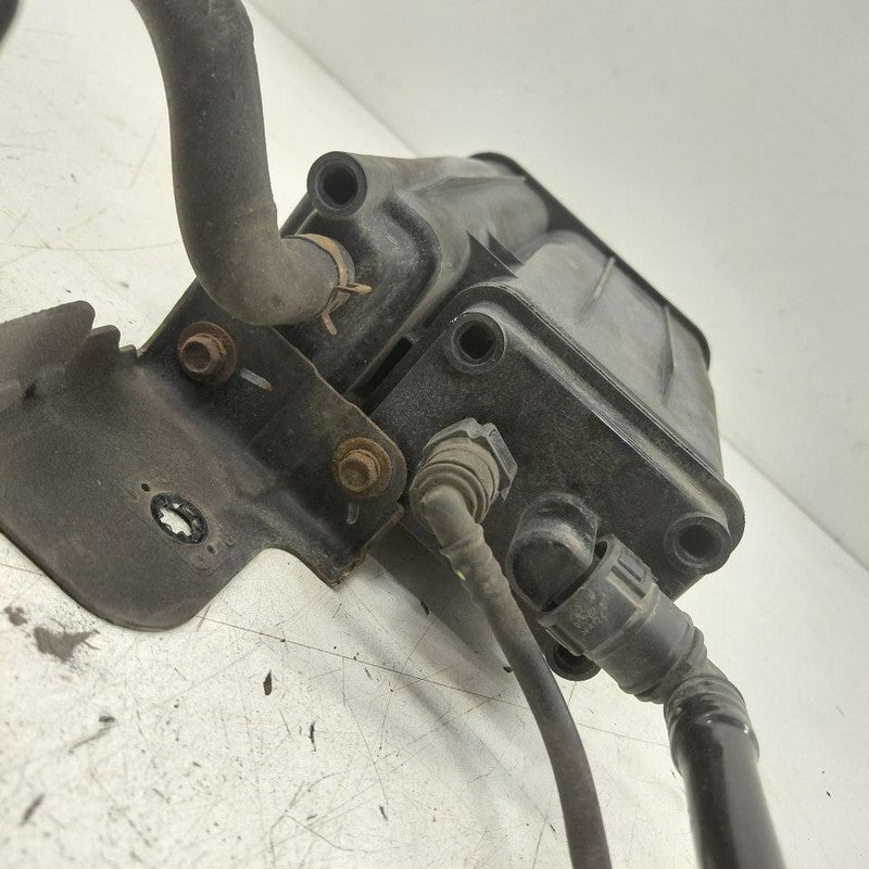 Hyundai Veloster Fuel Vapor Canister Charcoal Evaporator Can 2017 2016