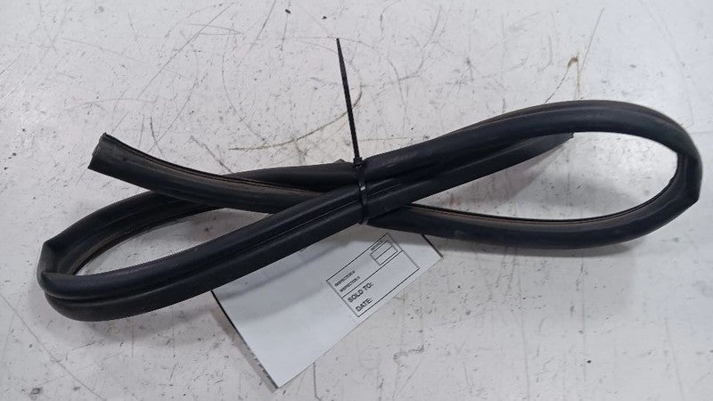 Kia Forte Cowl Vent Panel Hood Rubber Seal  2014 2015 2016 OEM