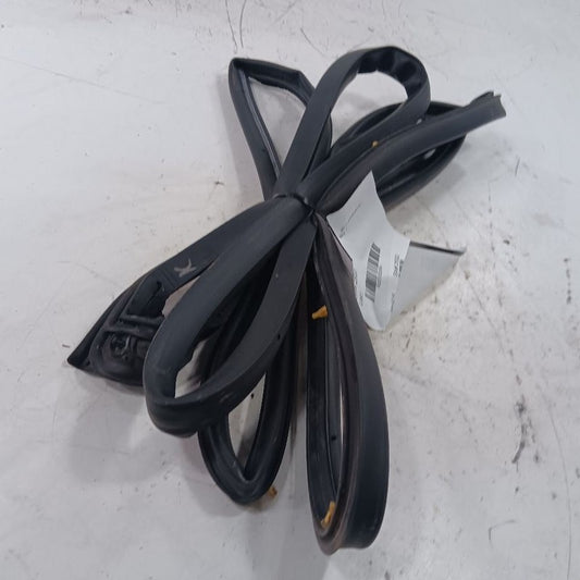 Toyota Corolla On Door Seal Rubber Right Passenger Front  2016 2015 2014
