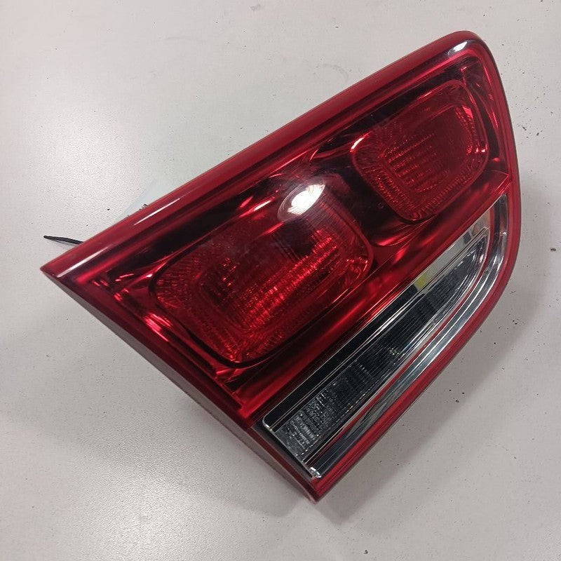 Driver Left Tail Light Brake Lamp Gate Mounted Incandescent 16-18 Kia 