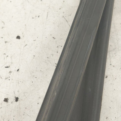Hyundai Kona Door Glass Window Seal Rubber Left Driver Front  2021 202