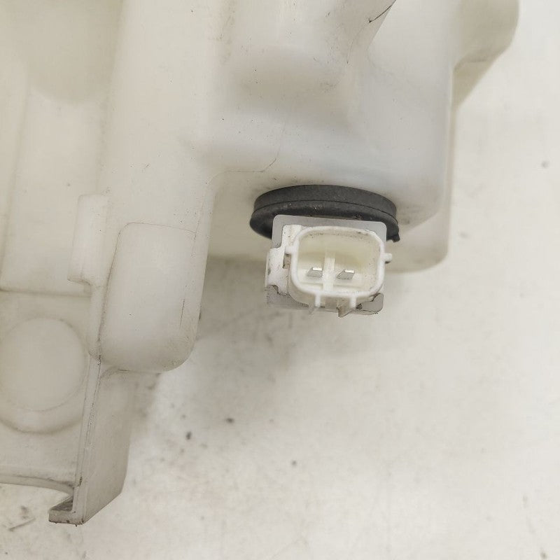 Windshield Washer Fluid Reservoir Without Fluid Level Sensor Fits 14-2