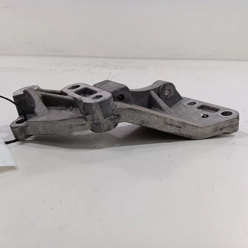 Jeep Compass 2.4 Alternator Mount  2018 2019 2020 2021 2022 OEM