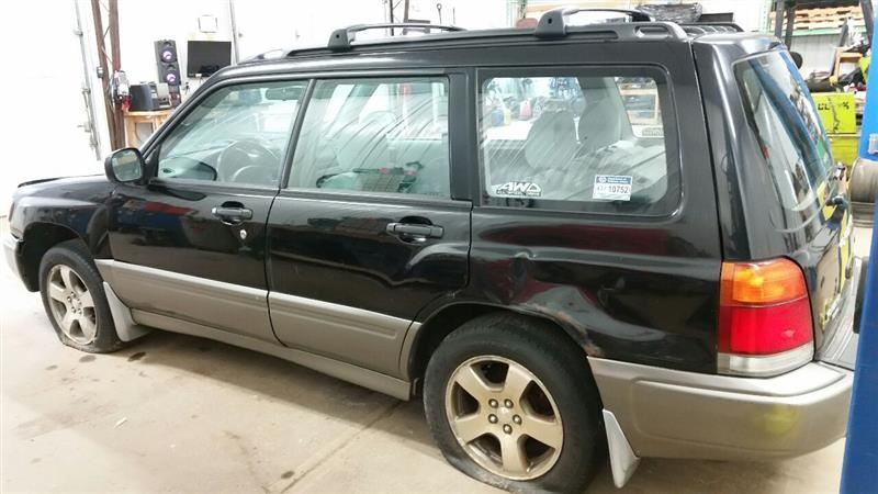 84501FC092 Driver Corner/Park Light Fog Light -driving Bumper Mounted Fits 98-00 FORESTER