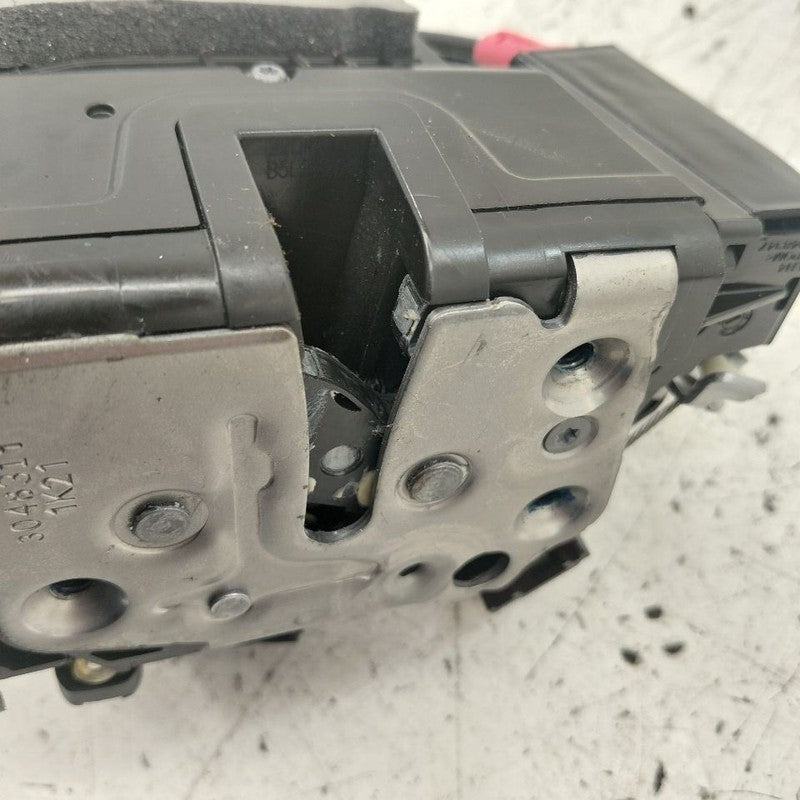 Buick Encore GX Door Latch Lock Left Driver Front  2022 2023 2024 2025
