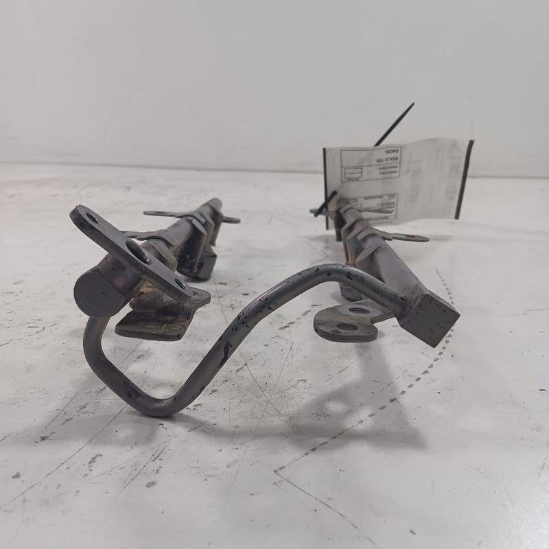 INFINITI QX50 Fuel Rail Injection Injector Mount Bar  2017 2016 2015 2014