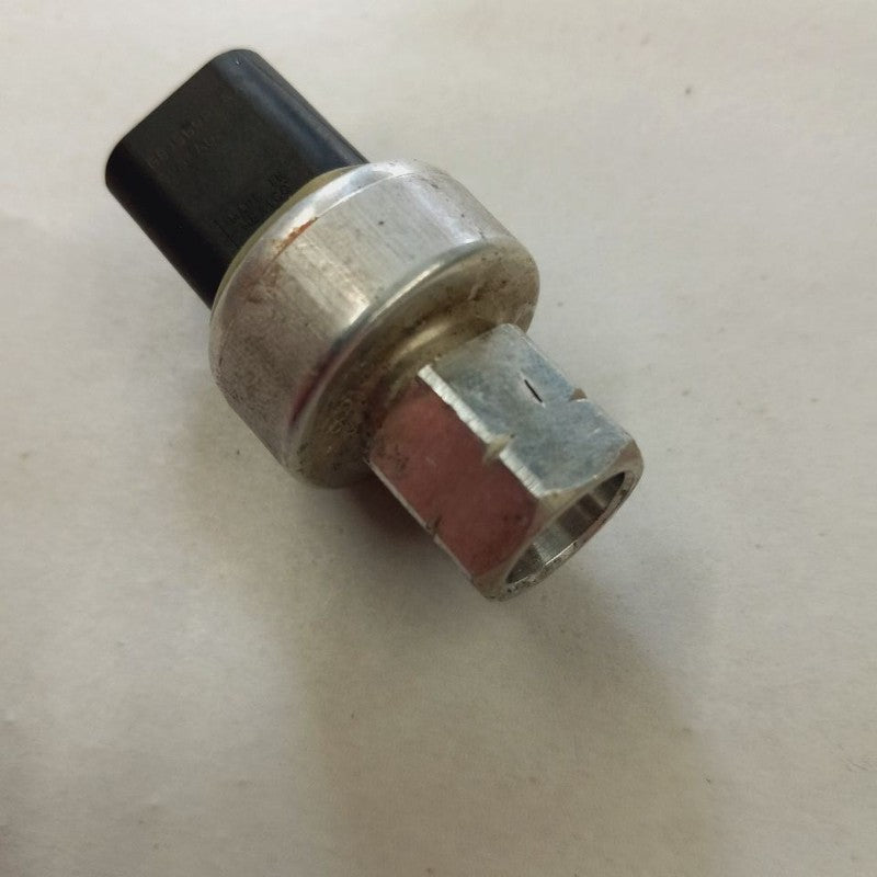 Fiat 500 X Model   AC Pressure Sensor {68156982AA} 2.4 2016 2017