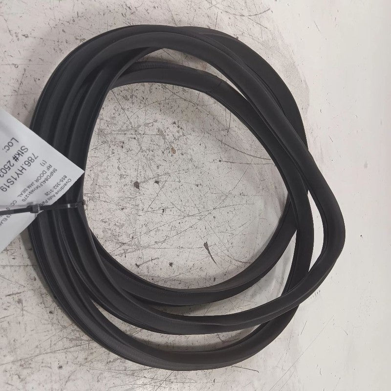 Hyundai Elantra On Body Door Jamb Seal Front Right Passenger  2017 2018 2019 202