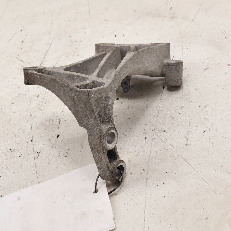 Fiat 500 X Model   Transfer Case Mount Bracket  2016 2017