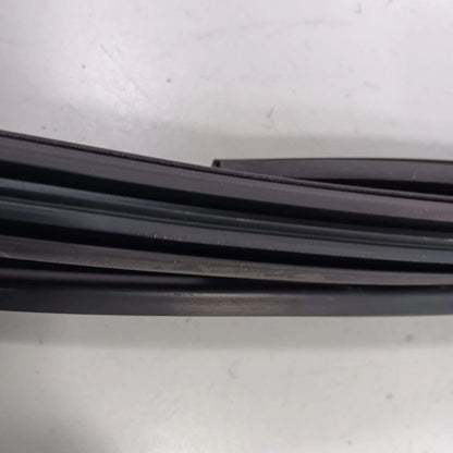 Toyota Prius C Door Glass Window Seal Rubber Left Driver Front  2017 2