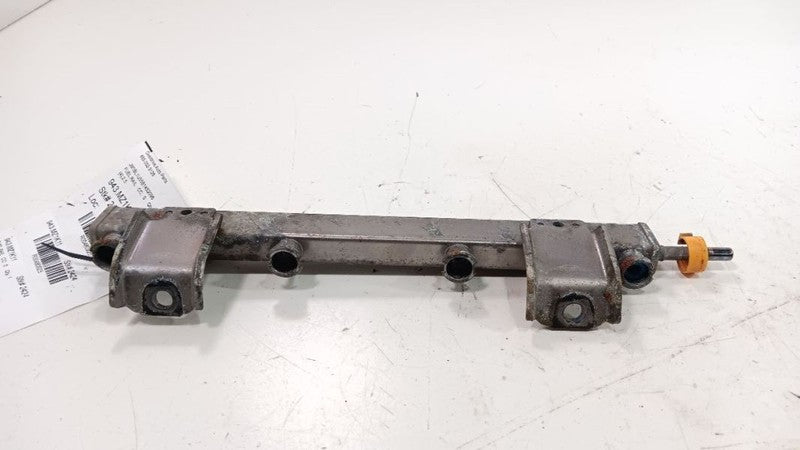 Mazda 3 Fuel Rail Injection Injector Mount Bar 2010 2011 2012 2013 OEM