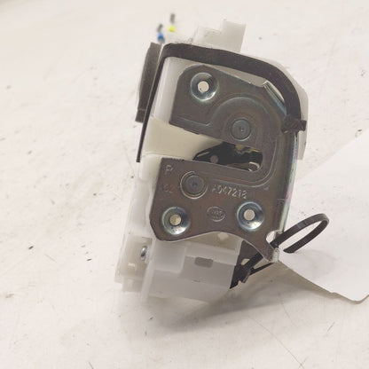 Mitsubishi Outlander   Door Latch Lock Right Passenger Front  2018 201