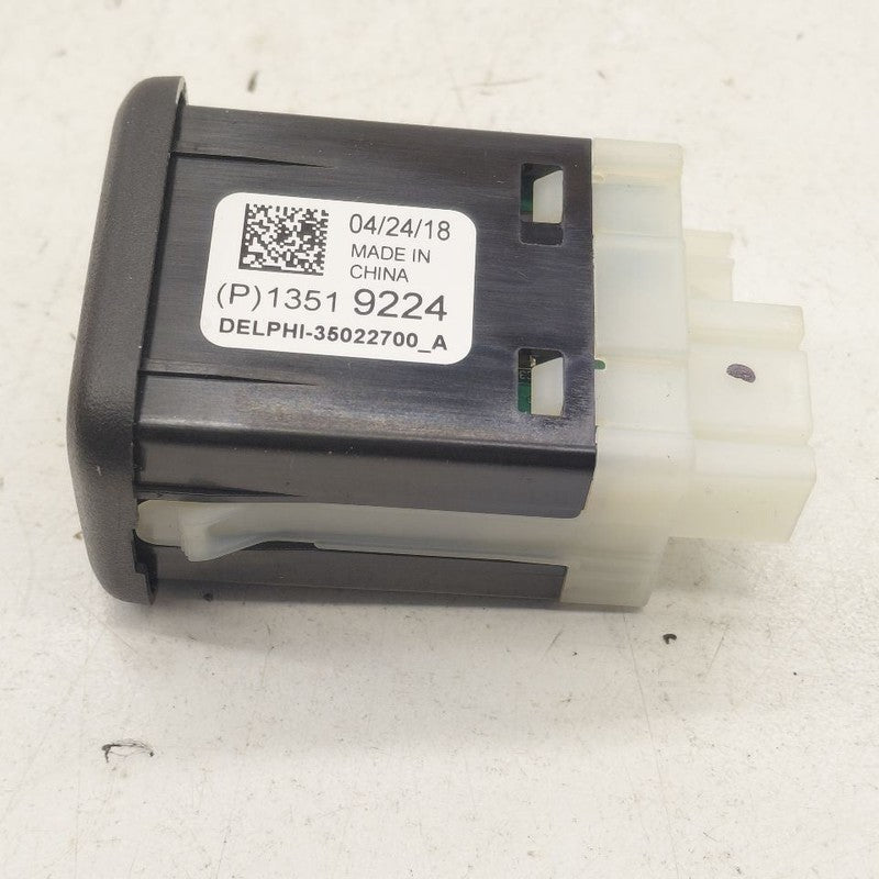 Chevy Volt USB Plug In Hub Port  2019 2018 2017 2016