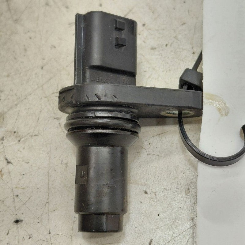 Nissan Versa Note Crankshaft Position Sensor  1.6 2019 2018 2017