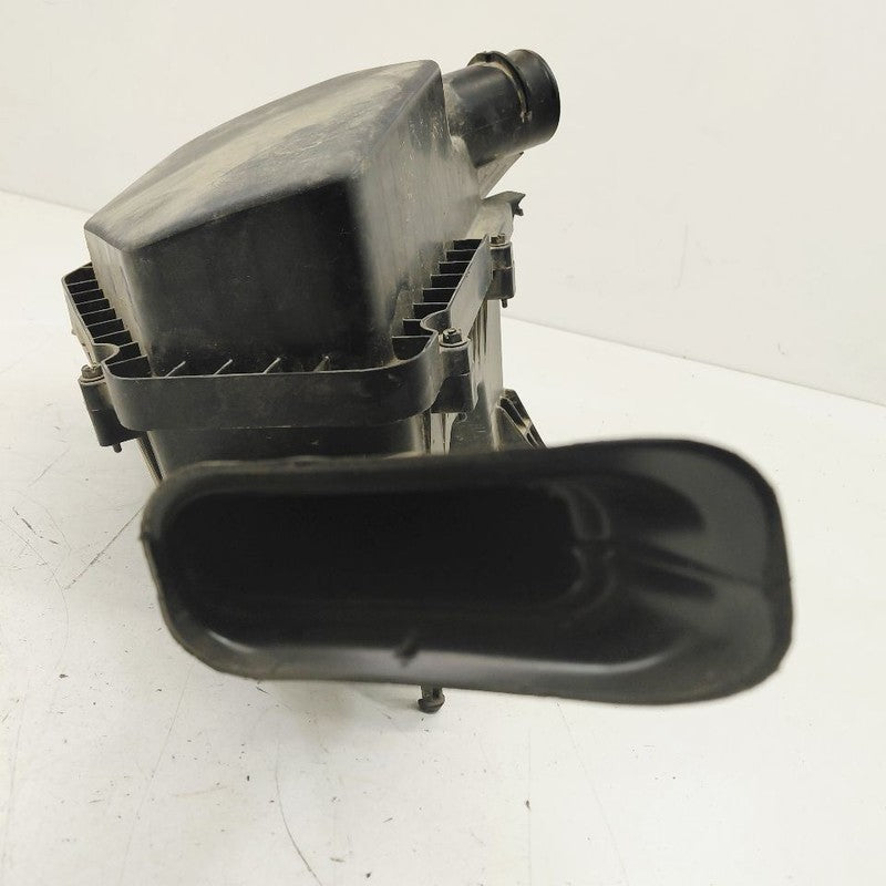 Air Cleaner Filter Box Fits 16-19 Chevy Volt OEM