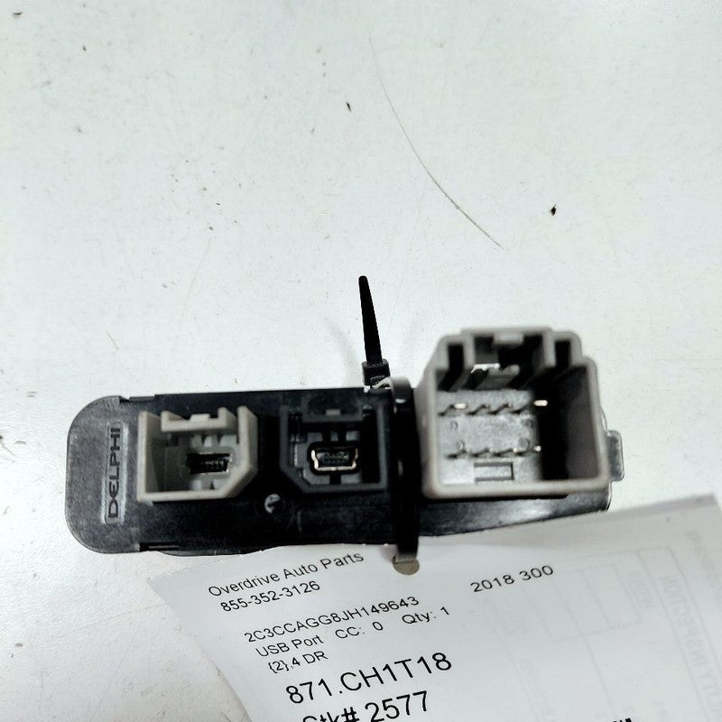 Chrysler 300 USB Plug In Hub Port  2017 2018 2019 OEM
