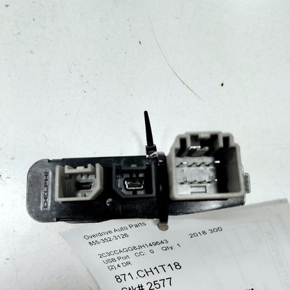 Chrysler 300 USB Plug In Hub Port  2017 2018 2019 OEM