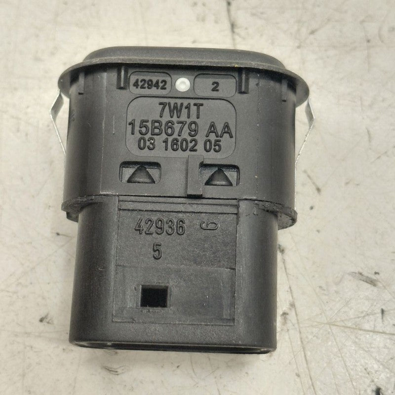 Volvo S60 Passenger Right Front Seat Lumbar Switch  2018 2017 2016