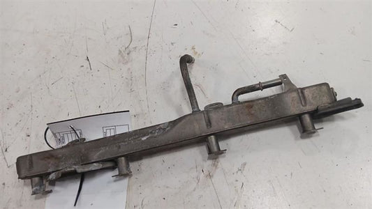Lexus LS460 Passenger Right Fuel Rail Injector Mount Bar  2007 2008 20