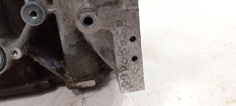 Left Cylinder Block Fits 17-19 IMPREZA  OEM