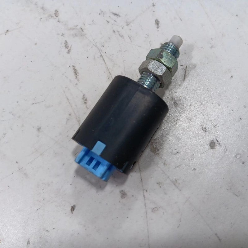 Subaru Outback Legacy Brake Pedal Switch  2018 2017 2016 2015