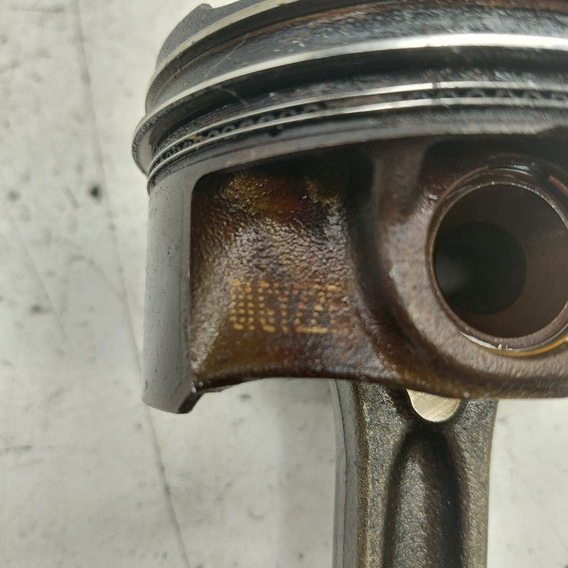 Volvo S60 Single Piston With Connecting Rod   2.0 2018 2017 2016