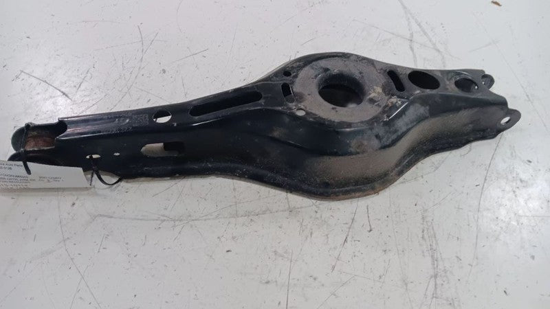 4873006120 Lower Control Arm Rear Locating Arm Rear Spring Mount Fits 19-20 AVALON