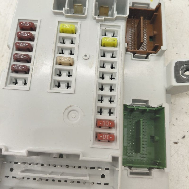 Jeep Cherokee Cabin Fuse Box Interior Inner Under Dash  2019 2020 2021
