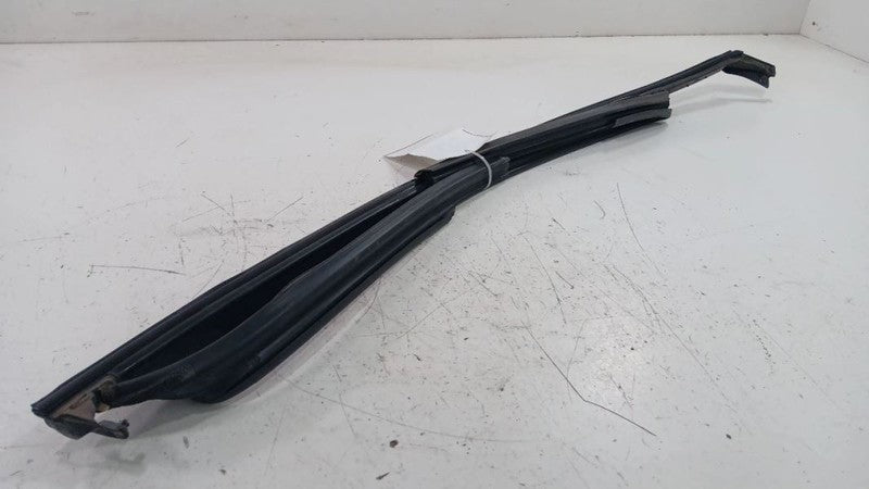 Dodge Dart Door Glass Window Seal Rubber Right Passenger Front  2013 2