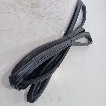 Buick Encore On Door Seal Rubber Right Passenger Front  2017 2018 2019