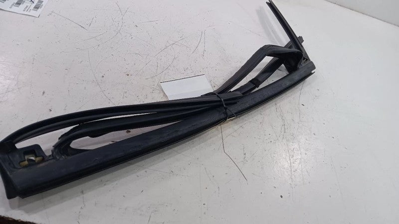 Ford Escape Door Glass Window Seal Rubber Right Passenger Rear Back  2