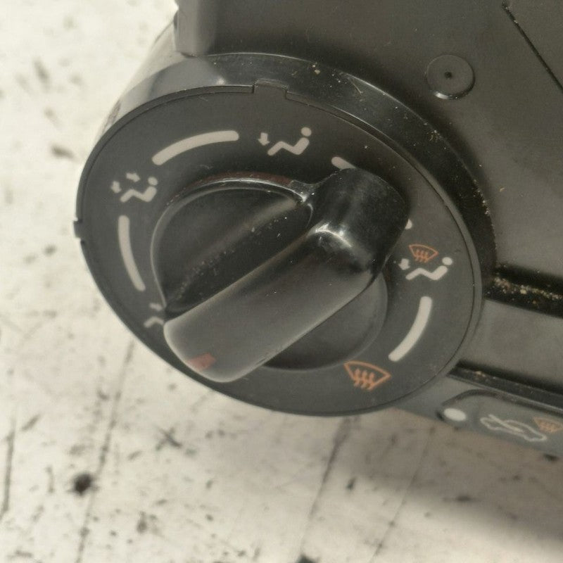 Temperature Control Heat Heater AC Switch 15-19 MICRA