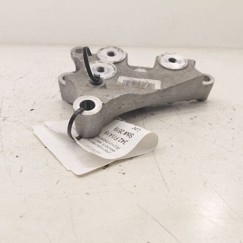2018 Fiat 500 X 2.4 Model Driver Left Engine Mount Bracket